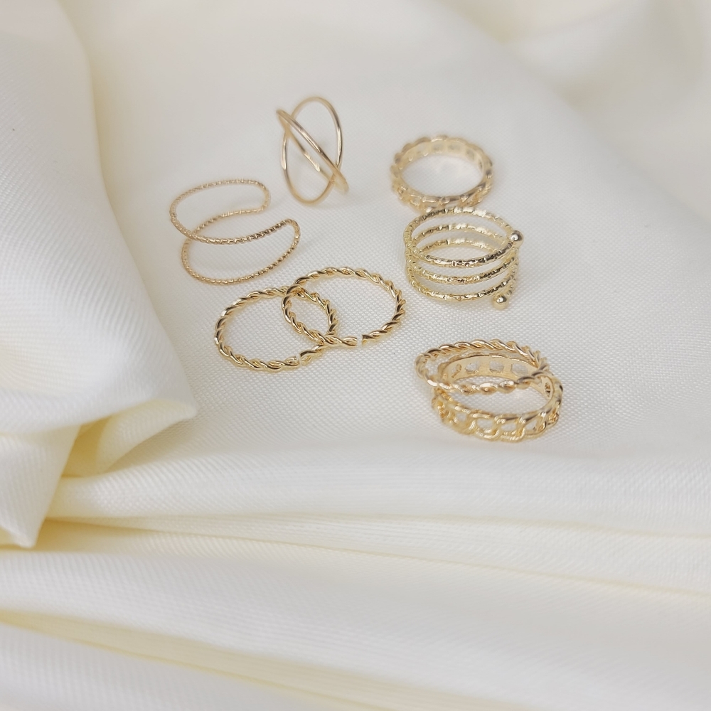 Set of 5 stackable knuckle rings for women